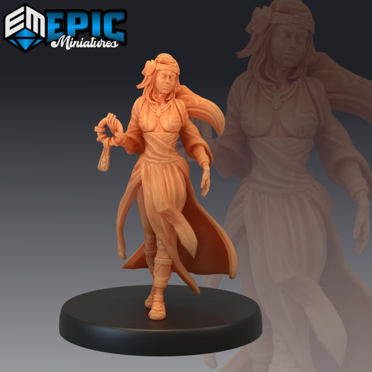 Vampire Huntress Series - #28 Blood Moon - Epic Miniatures | Medium | Undead, Feminine