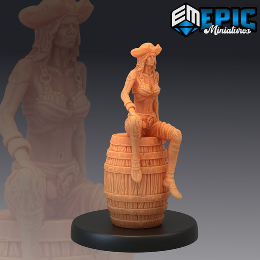 Pirate Striker Sitting 107 - #06 Pirates Voyage - Epic Miniatures | Pirate, Striker, Female Pirate