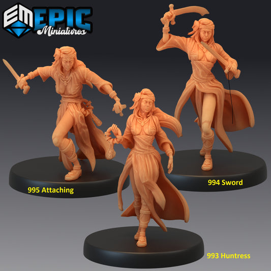 Vampire Huntress Series - #28 Blood Moon - Epic Miniatures | Medium | Undead, Feminine