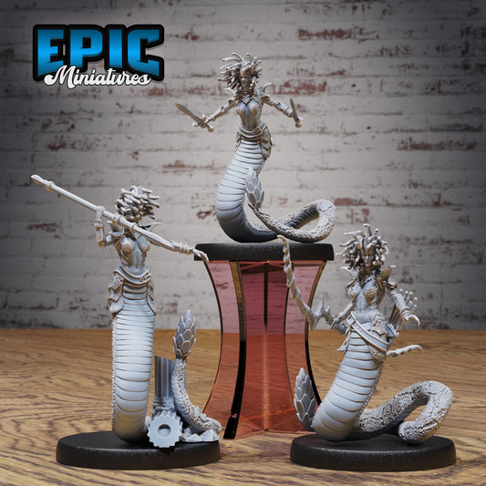 Gorgon Sisters Medusa Series - Epic Miniatures | Insectoid | Feminine | Weapons |Medium